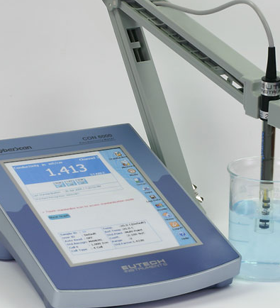 Eutech™CyberScan CON 6000
