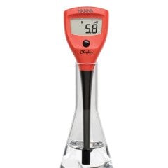 Checker® Plus pH Metre & 0.1 pH Çözünürlüklü -1 Adet